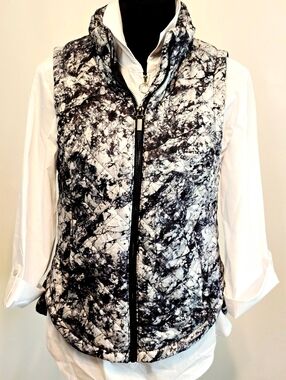 Kyodan Black White Marble Print Quilted Puffer Vest Women’s Petite Small Zip